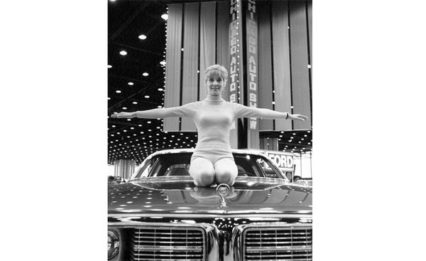 1973_Dodge_Hood_Ornament.jpg