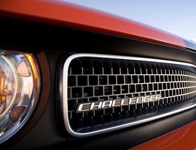 dodge_challenger_grille_158.jpg